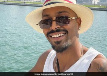 Hardik Pandya New Wrist Watch Cost Is Above 5 Crore Rupees Internet Reacts – हार्दिक पांड्या की करोड़ों की घड़ी लोगों को नहीं आई पसंद, बोले