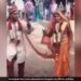 Groom And Bride Funny Dance After Wedding People Will Laugh After Watching See Funny Dance Video – दूल्हा-दुल्हन ने शादी के बाद किया धमकेदार डांस, कूद-कूदकर लगाए जबरदस्त ठुमके, लोग बोले- कंट्रोल नहीं कर पा रहे खुशी