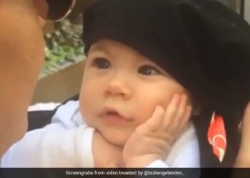 Baby Listening To Mother Song Will Make You Smile Watch Adorable Viral Video