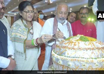 PM Narendra Modi Birthday Celebration Cut 71 Kg Laddu And 71 Feet Long Vaccine Shaped Cake