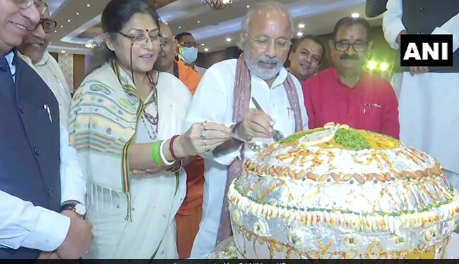PM Narendra Modi Birthday Celebration Cut 71 Kg Laddu And 71 Feet Long Vaccine Shaped Cake