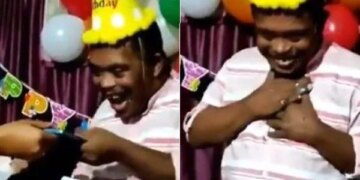 Mother Gifted Mobile Phone To His Son Video Went Viral On Social Media