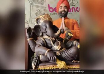 Ganesh Chaturthi 2021 Chefs Create Chocolate Ganesh Idol Weighing Over 200 Kg People Amazed To See It Watch Video