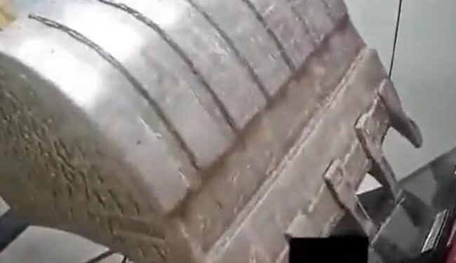 Thieves Arrived With A Bulldozer To Rob The ATM Machine, Seeing The Money Blown Away, Your Senses Will Fly Away