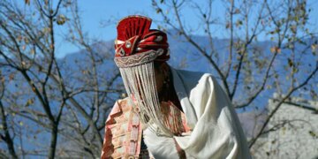 Groom Left The Wedding After Chashni Spilled On His Friend Fight On Stage Between Both Sides In Ghaziabad