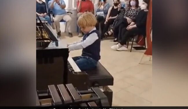 5 Year Old Boy Plays Mozart Flawlessly Video Goes Viral On Social Media | Video Of Five Year Old Boy Playing Mozart Goes Viral On Social Media