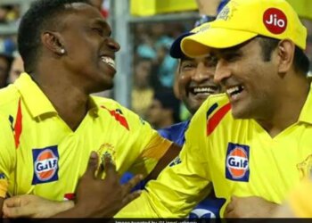 Dhoni Comment On Bravo Says Well Done Old Man Viral On Social Media – धोनी ने ब्रावो को कहा