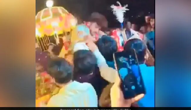 Groom Lost Consciousness After Seeing The Dance Of The Wedding Processions Then What Happened Next Internet Watch Viral Video