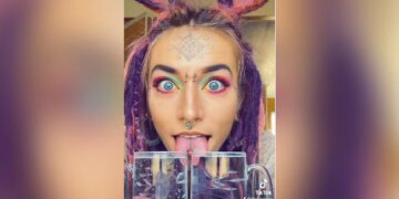 Woman With Split Tongue Tasting Two Drinks Together Video Viral On Social Media