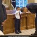 Barack Obama Again Met The Child Who Caressed The Then President Head The Video Is Going Viral