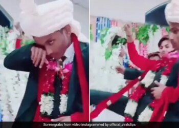 Groom Got Angry On Stage Crying Loudly Kicked The Chair And Left The Wedding You Will Not Stop Laughing See Funny Wedding Video – स्टेज पर भड़क गया दूल्हा, ज़ोर-ज़ोर से रोते हुए फेंकी कुर्सी, हैरान रह गए लोग, बोले