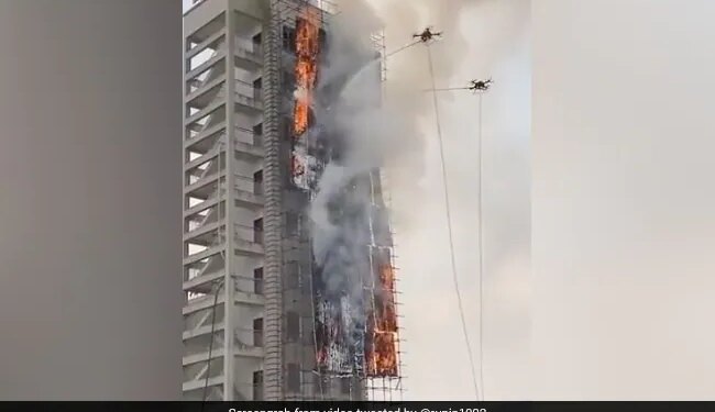 Viral Video: Video Of Extinguishing The Fire In A 10 Storey Building Went Viral On Social Media