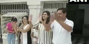 Self Study And 10 Hours Of Study Gave Gamini Singla The Third Rank, The Whole Family Jumped In Joy