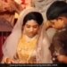 Money Fell From The Bride Hand Then A Little Boy Picked Up Note By Leg With Swag Funny Video Viral – दुल्हन ने इशारे से कहा- पैसे उठा दो, बच्चे ने पैर से उठाकर दिया नोट, स्वैग देख लोग बोले