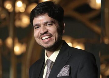 Proud Story: Example: Samyak Jain Cannot See With His Eyes, But He Got 7th Rank In UPSC Fighting The Situation