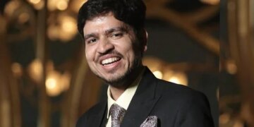 Proud Story: Example: Samyak Jain Cannot See With His Eyes, But He Got 7th Rank In UPSC Fighting The Situation
