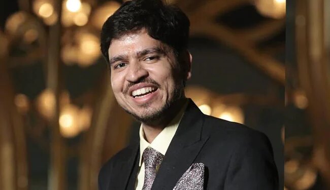 Proud Story: Example: Samyak Jain Cannot See With His Eyes, But He Got 7th Rank In UPSC Fighting The Situation