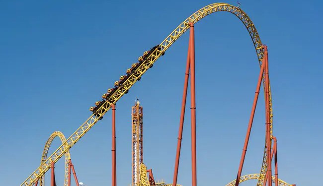 Rollercoaster Stopped Midway Due To Technical Fault, People Hanging Upside Down At A Height Of 235 Feet Video Viral On Social Media