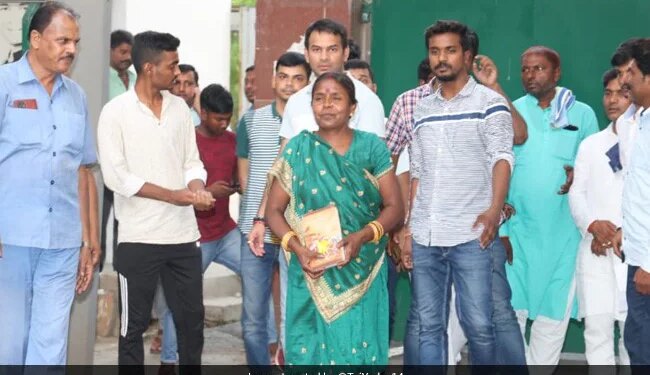 RJD Made The Woman Who Washes Clothes On The Railway Platform, The Candidate Of The Legislative Council, Everybody Discussing