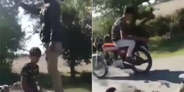 Man Taking Selfie While Standing On A Moving Bike Then What Happened Next Internet Shocked To See It Watch Hair Raising Viral Video