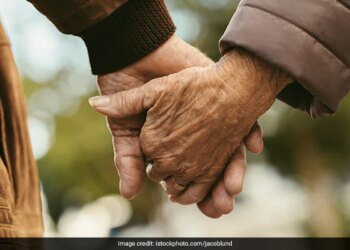 Haridwar Parents Demand Their Son And Daughter In Law Either Grand Children Or 5 Crore Compensation