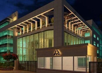 इस कंपनी में 220 ऐसे कर्मचारी हैं, जिनकी सैलरी 1 करोड़ रुपये से ज़्यादा है, चौंक गए न!