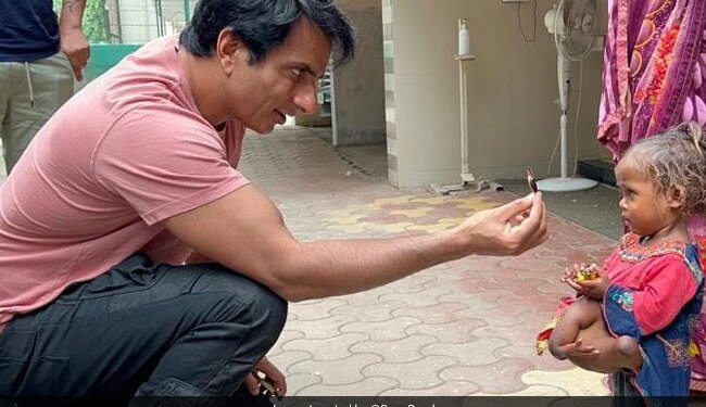 Sonu Sood Gave A New Life To The Daughter Of Bihar With 4 Legs And 4 Hands, Said- Our Journey Was Successful – 4 पैर और 4 हाथ वाली बिहार की बेटी को सोनू सूद ने दिया नया जीवन, कहा