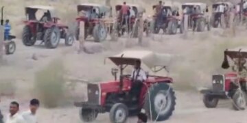 Groom Arrived With 51 Tractors In Baraat Internet Shocked To See It Watch Viral Video Of Wedding Procession
