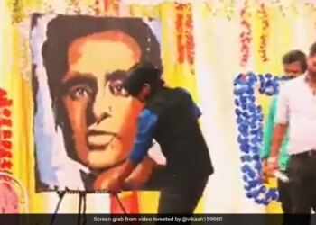 Bihar Fan Draws A Portrait Of Sonu Sood Blindfolded See Actor Reaction Here