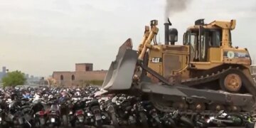 Bulldozer Shines Even In Foreign Countries 100 Bikes Were Shattered Like This Indians Gave Such Reactions