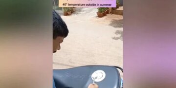 The Heat Is So Hot That The Guy Made Dosa On His Scooty, Harsh Goenka Said – What An Idea – गर्मी इतनी ज़्यादा है कि बंदे ने स्कूटी पर ही डोसा बना लिया, हर्ष गोएनका ने कहा