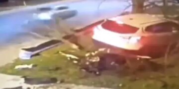 The Car Flying In The Air Collided Directly With The Tree, There Is No Mystery In This Video Of The Accident