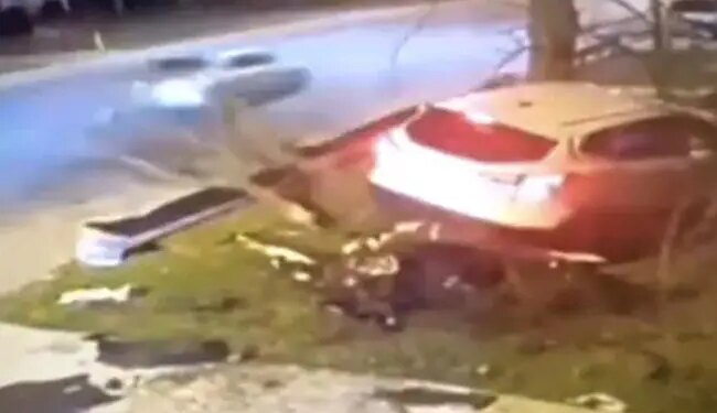 The Car Flying In The Air Collided Directly With The Tree, There Is No Mystery In This Video Of The Accident