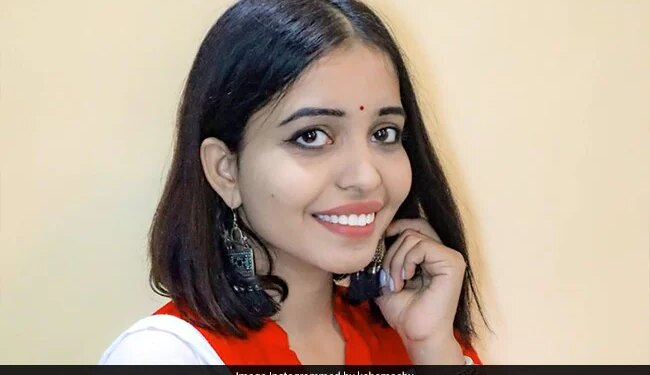 Interesting Marriage 24-yr-old Gujarat Girl To Marry Herself In June. Know Why More Women Are Choosing Sologamy