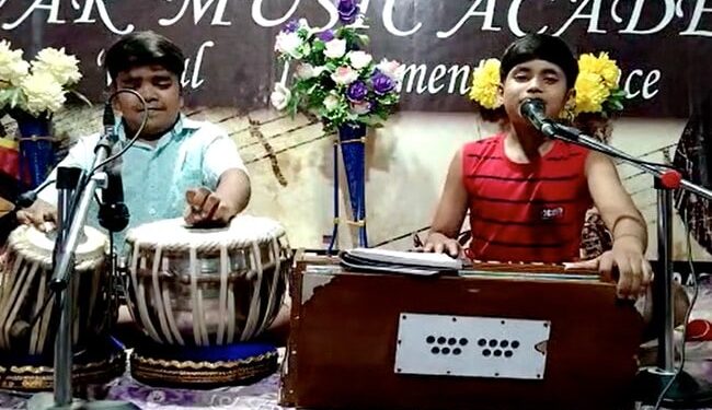 9 Years Old Sonu Sing A Song On Agniveer, Video Went Viral On All Social Media Platform