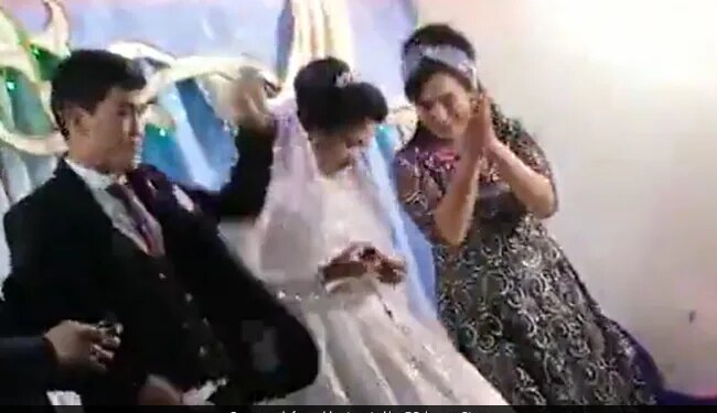 Groom Beats Bride On Stage At Their Wedding Internet Shocked To See It Watch Viral Video