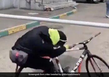 This Woman Is Heavy In Cycling, After Seeing The Skill You Will Also Say – This Is Magic – साइकिल चलाने में ये महिला है सब पर भारी, स्किल देखने के बाद आप भी कहेंगे