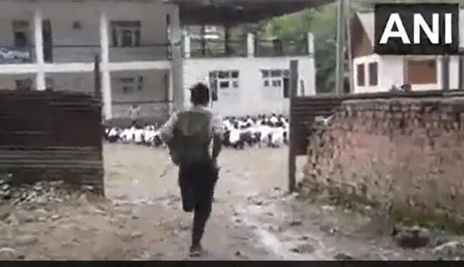 Free Artificial Limb To Specially Abled Parvaiz From Jammu Kashmir Promises Jaipur Foot USA Chairman Prem Bhandari