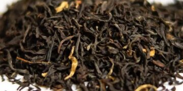 OMG! असम में इस ख़ास चाय की कीमत एक लाख रुपए प्रति किलो है, लोग हैरान हो रहे हैं