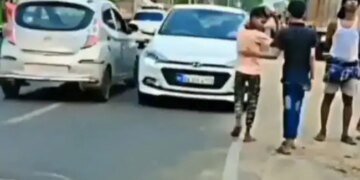 Friend Showed Agility Boy Saved From The Accident Viral Video | This Brave Boy Save A His Friend Life Watch Video