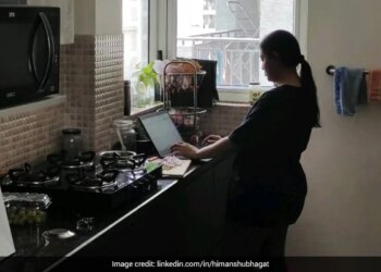 Man Post About Ninja Wife Multitasking Office And Kitchen Duties In Appreciation Divides Internet – पति ने पत्नी को कहा- ‘निंजा’, बोला