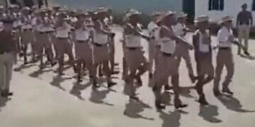The Soldiers Of Nagaland Were Seen Doing Parade On Jitendras Song Dhal Gaya Din Ho Gayi Sham, This Tremendous Style Of The Soldiers Is Going Viral