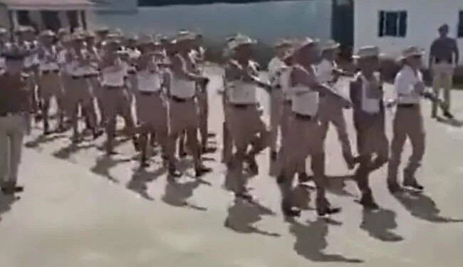 The Soldiers Of Nagaland Were Seen Doing Parade On Jitendras Song Dhal Gaya Din Ho Gayi Sham, This Tremendous Style Of The Soldiers Is Going Viral