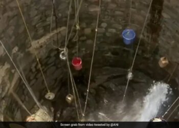 Women Of This Village Risk Their Lives Everyday For A Bucket Of Water, Video Will Leave You Shocked