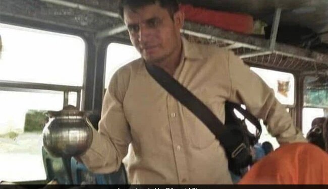 Bus Conductor From Haryana Roadways Offers Water To Passengers When They Board The Bus Story Goes Viral – हरियाणा रोडवेज के बस कंडक्टर की इस आदत पर फिदा हुए लोग, 12 साल से कर रहा है ये काम, लोग बोले