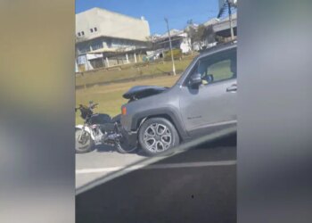 Never Seen Before Hit And Run Case Car Hit The Bike Got Stuck Kept On Dragging Motorcycle Still Attached To Hood Shocking Video