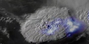 Incredible Satellite Video Of Tornadic Supercell Forming Over Chicago Watch Here
