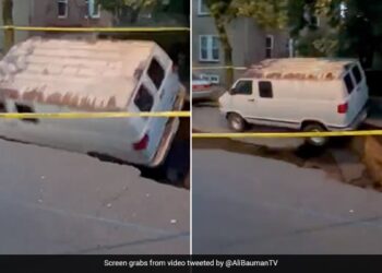 Sinkhole Swallowed Vehicles Due To The Road Collapse In New York Watch Viral Video
