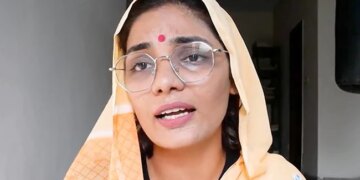 Bhojpuri Singer Neha Singh Rathore New Song Went Viral On Social Media