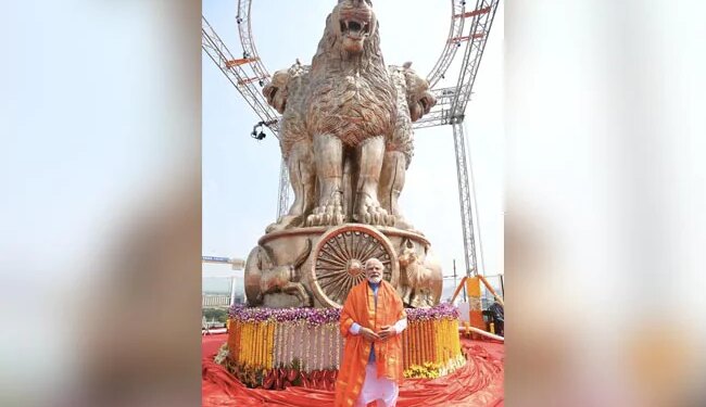 नए संसद भवन के ऊपर स्थापित हुआ 9500 किलो का राष्ट्रीय प्रतीक 'अशोक स्तंभ', PM मोदी ने किया अनावरण